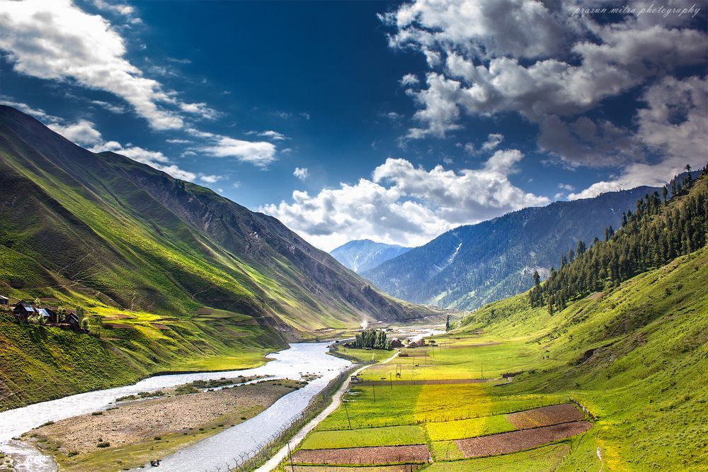 GUREZ VALLEY - Countryside Kashmir